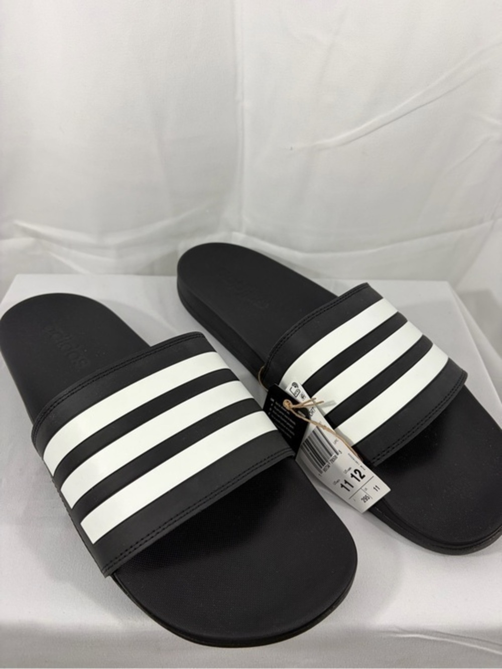 NWT adidas Women’s Size 12/Men’s Size 11 Black and White Slide Sandals